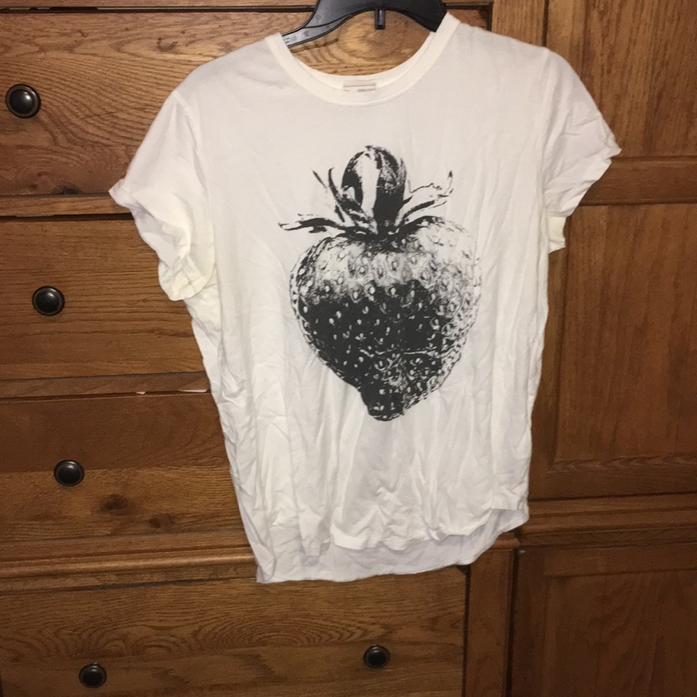Cute tee!